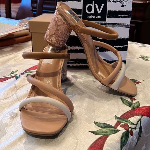 DV BY DOLCE VITA Women’s Mona Faux Python Block Heel Sandals Nude&white … - Picture 8 of 17